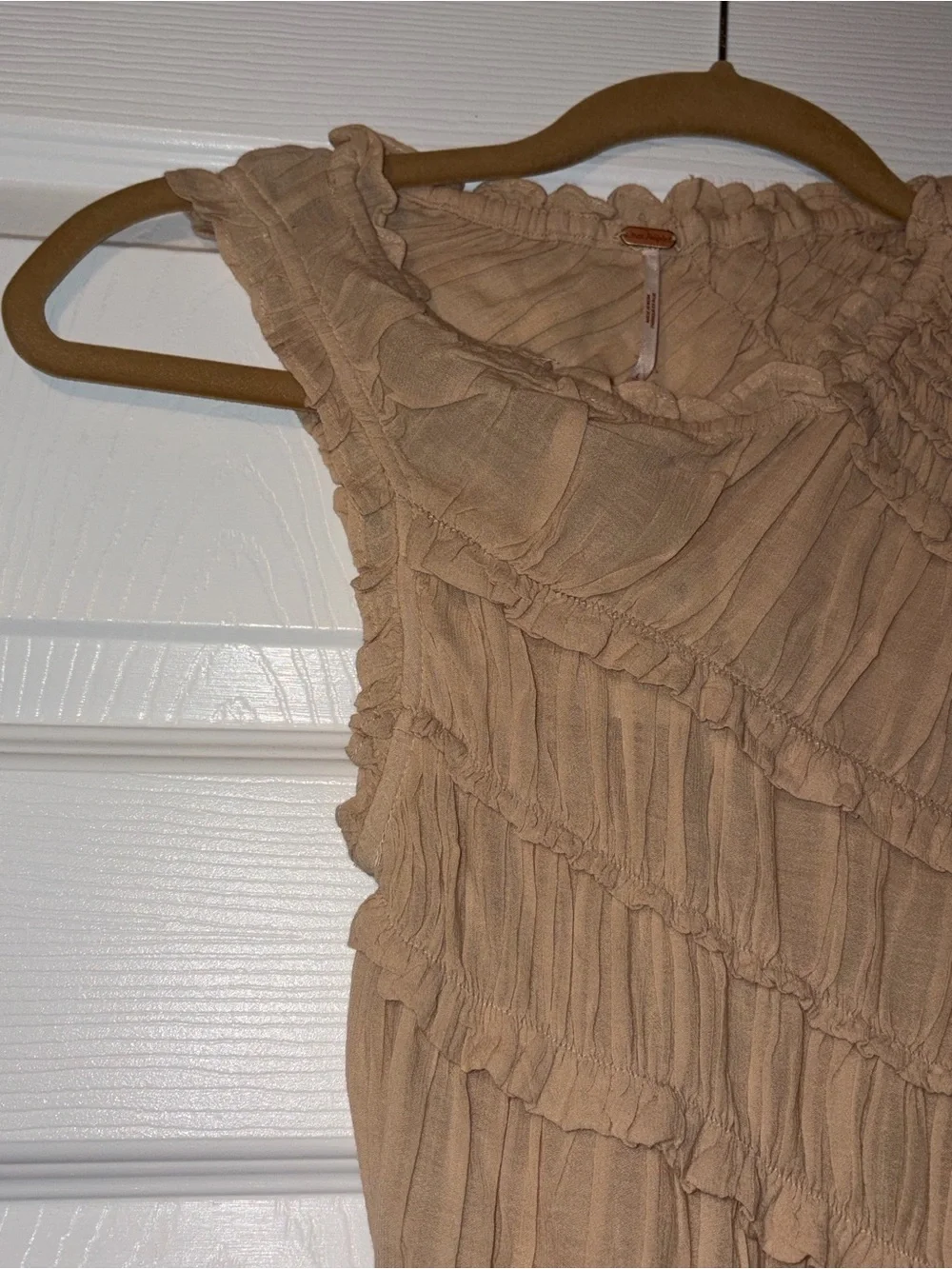 Free people Pink Sands Smocked Top + A GIFT 🎁